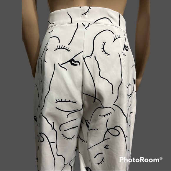 High Waist Figure Print Wide Leg Pants. Size:  2 - Picture 6 of 9